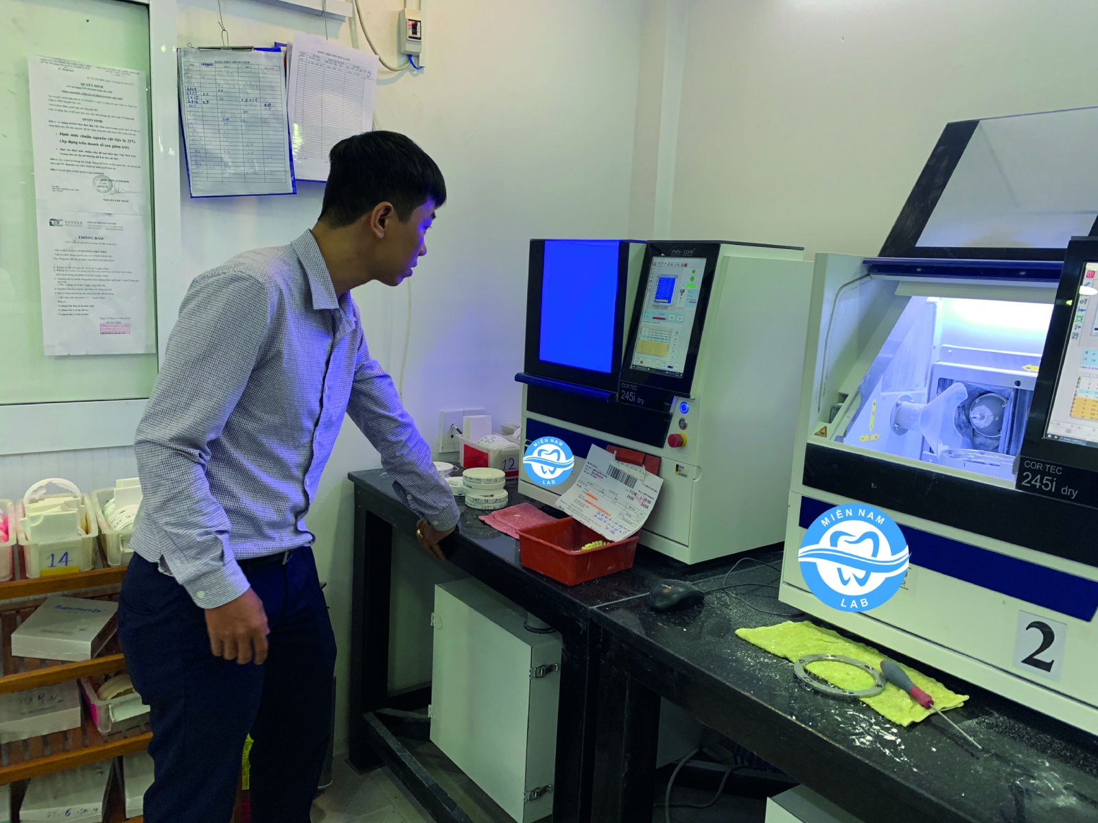 ÁP DỤNG CNC NHA KHOA